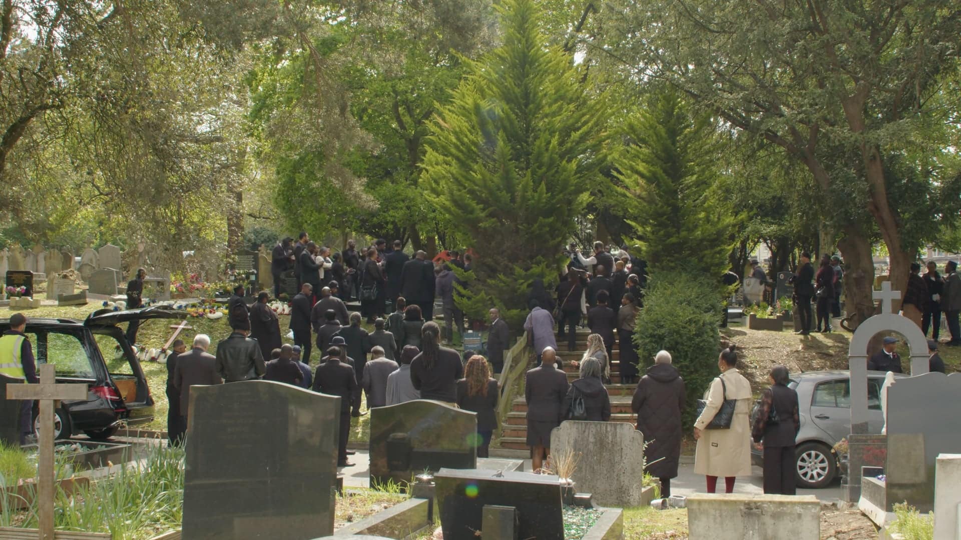 Live Stream Funerals at New Southgate Cemetery | North London