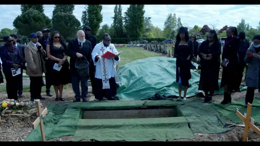 Live Streaming Funerals at Hither Green Cemetery | FuneralFilming.co.uk 1 thumb 4